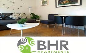 Very Central Location- Free Parking - 2 Bedrooms